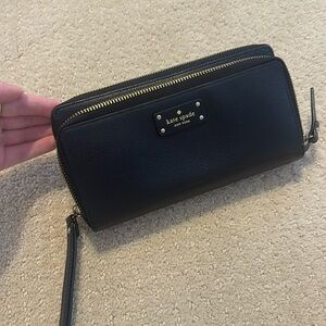 Kate spade wallet wristlet